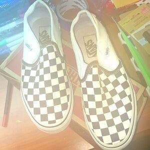 NWOT CHECKED VANS SIZE 6.5
